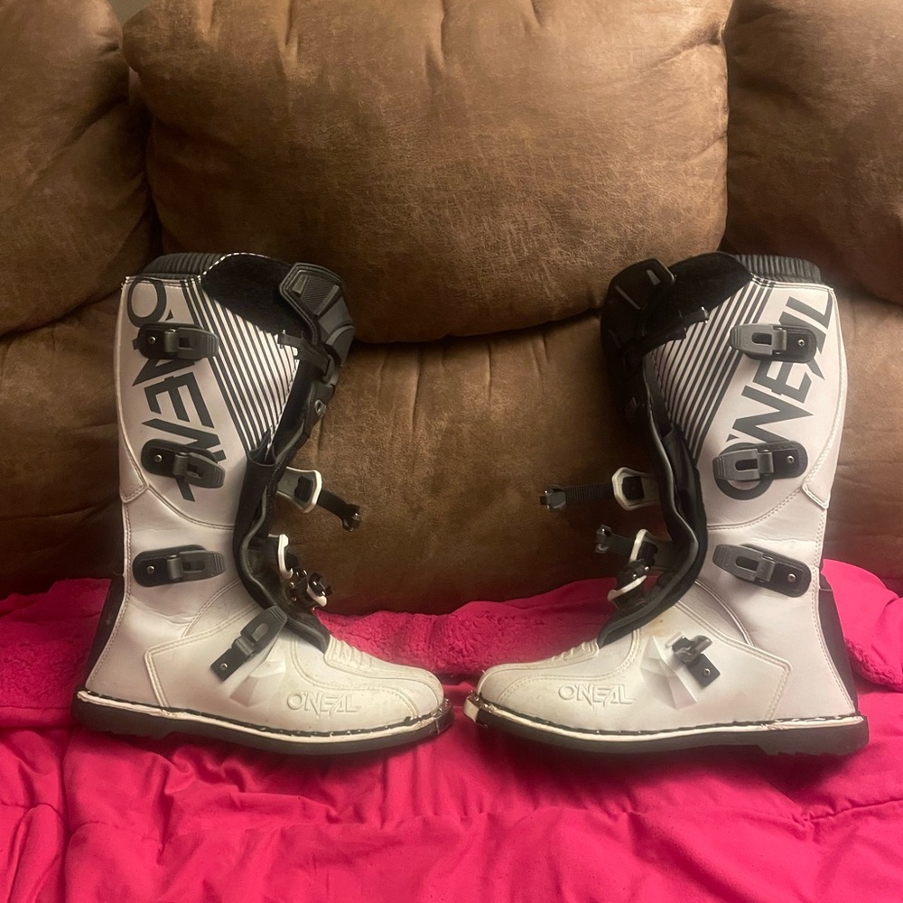 O'Neill White and Black Men's Boots